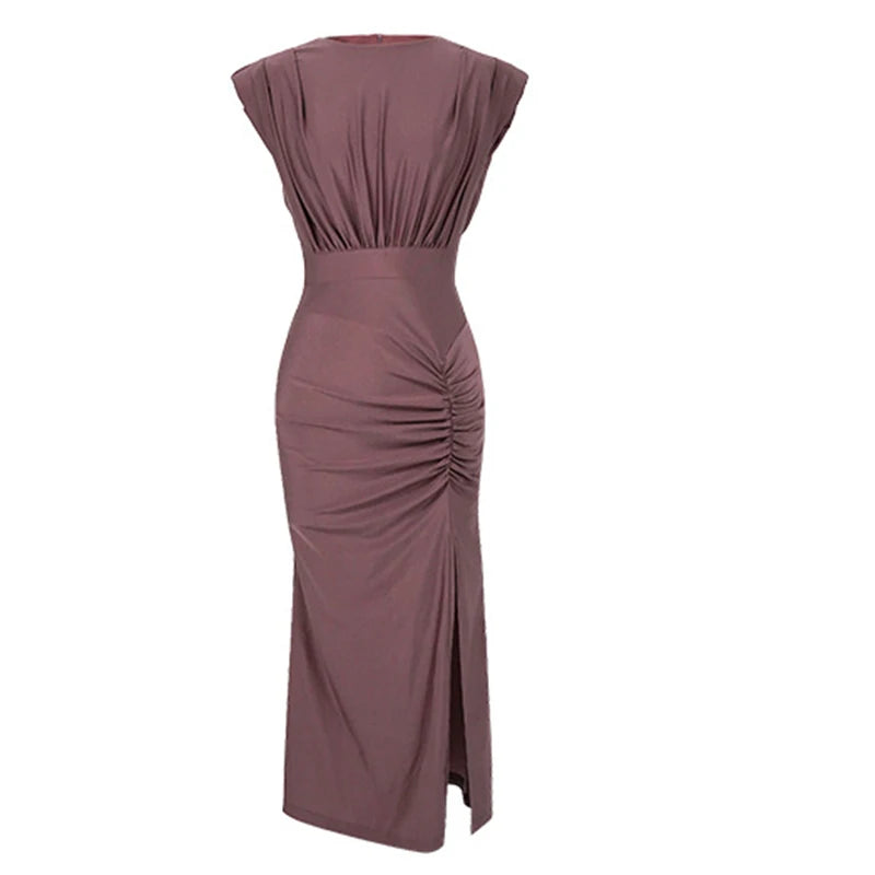 VESTIDO MIDI ENTALLADO CON DRAPEADO Y ABERTURA